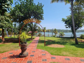 Kayaltheeram Resort & Homestay